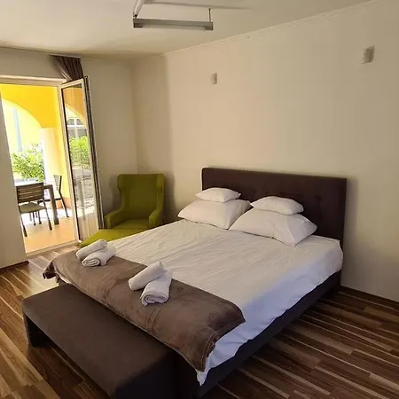 Mediterran With Pool * Siófok