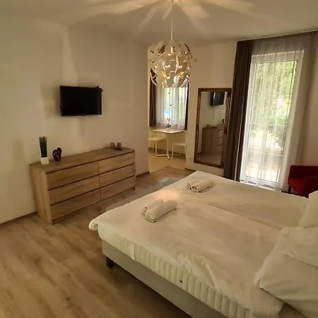 Appartamento Mediterran With Pool