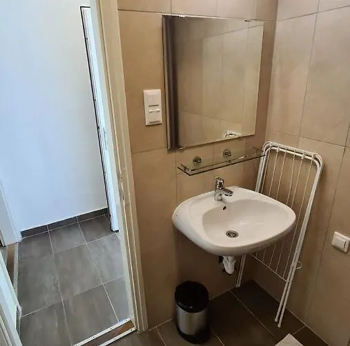 Mediterran With Pool 아파트 *