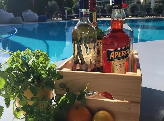 Mediterran With Pool Lejlighed