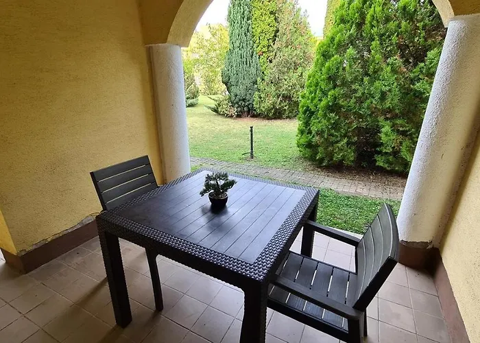 Lejlighed Mediterran With Pool Siófok