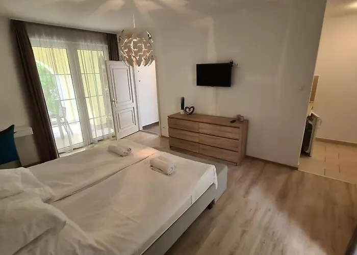 아파트 Mediterran With Pool